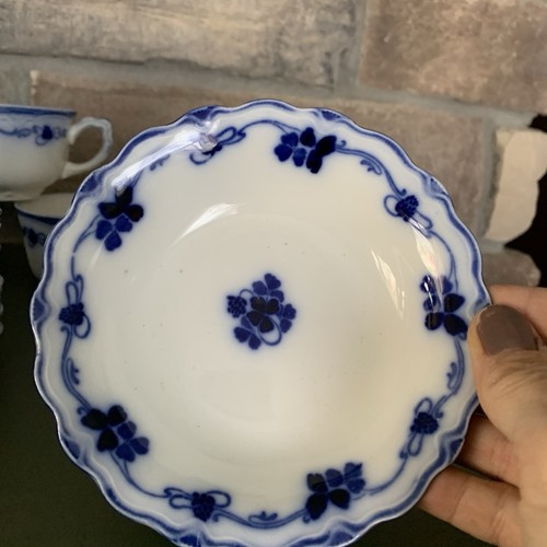 One antique flow - one,
